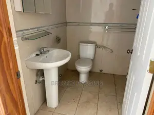 3bdrm Apartment in Bronko Housing, Acquinas for rent