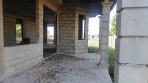 5 Bedrooms House for Sale Tema Metropolitan
