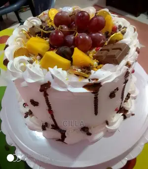 Rich Whipped Cream Cakes