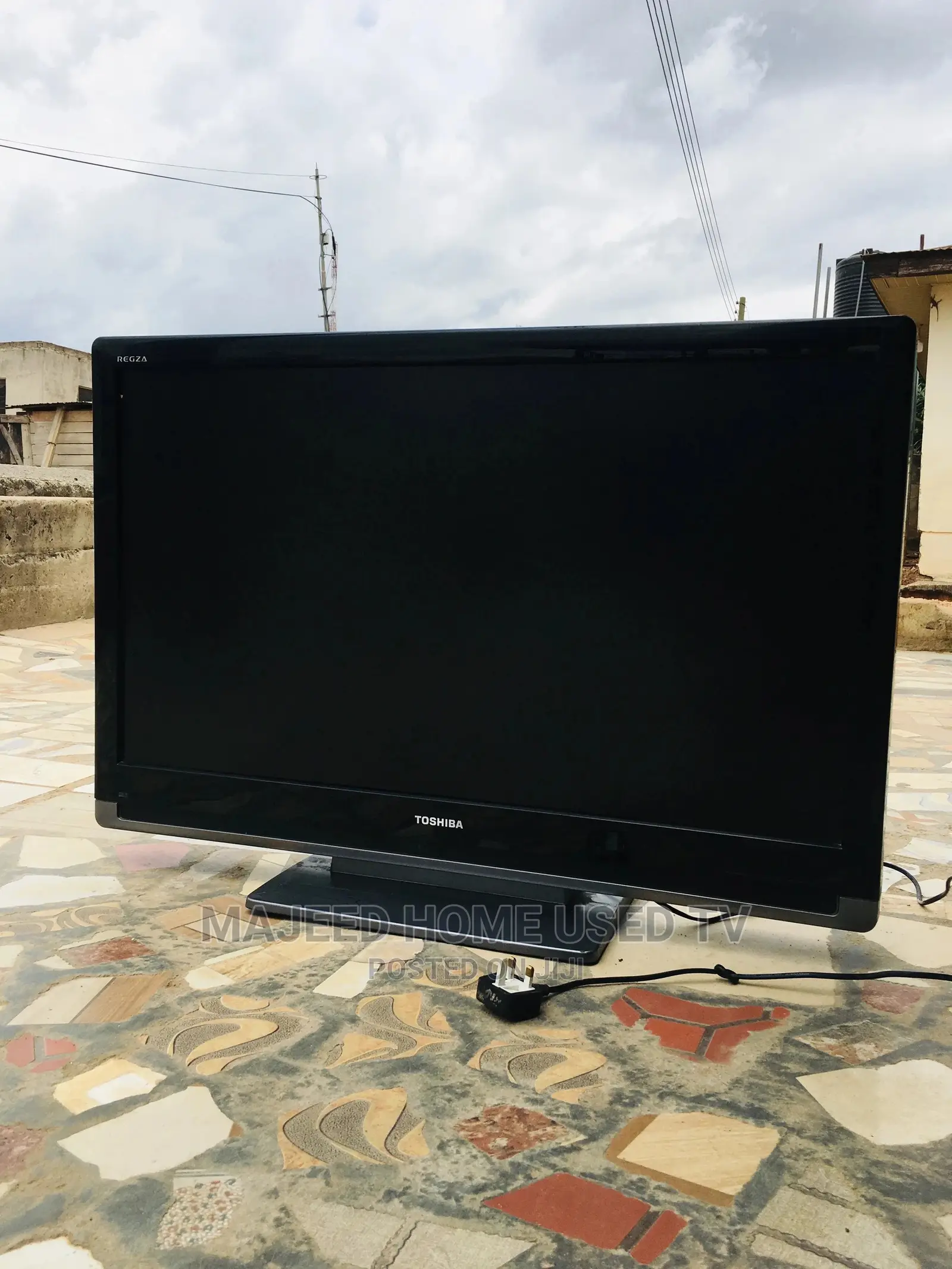 37inches Toshiba Regza LCD Digital Tv