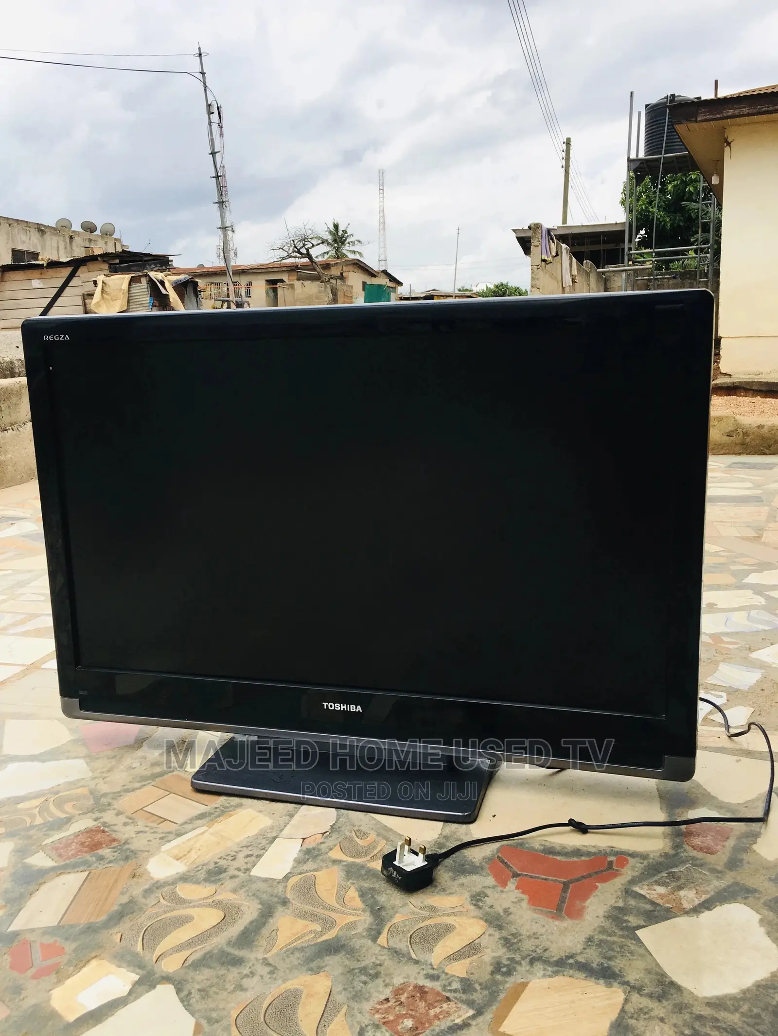 37inches Toshiba Regza LCD Digital Tv