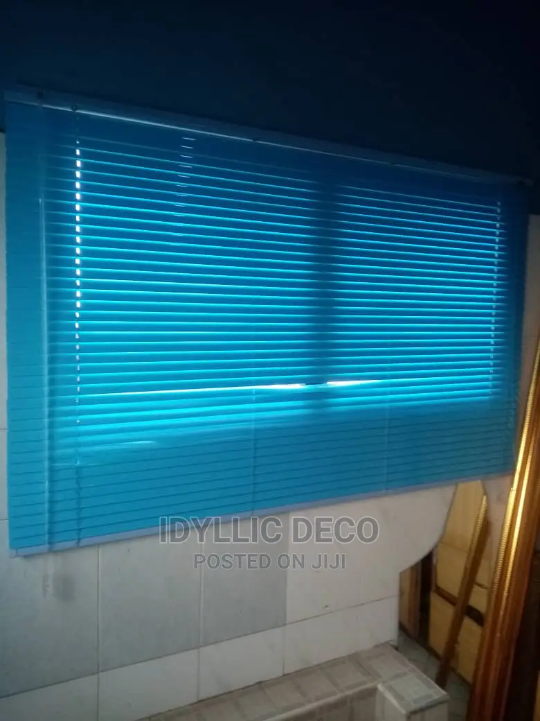 Sea Blue Venetian Blinds