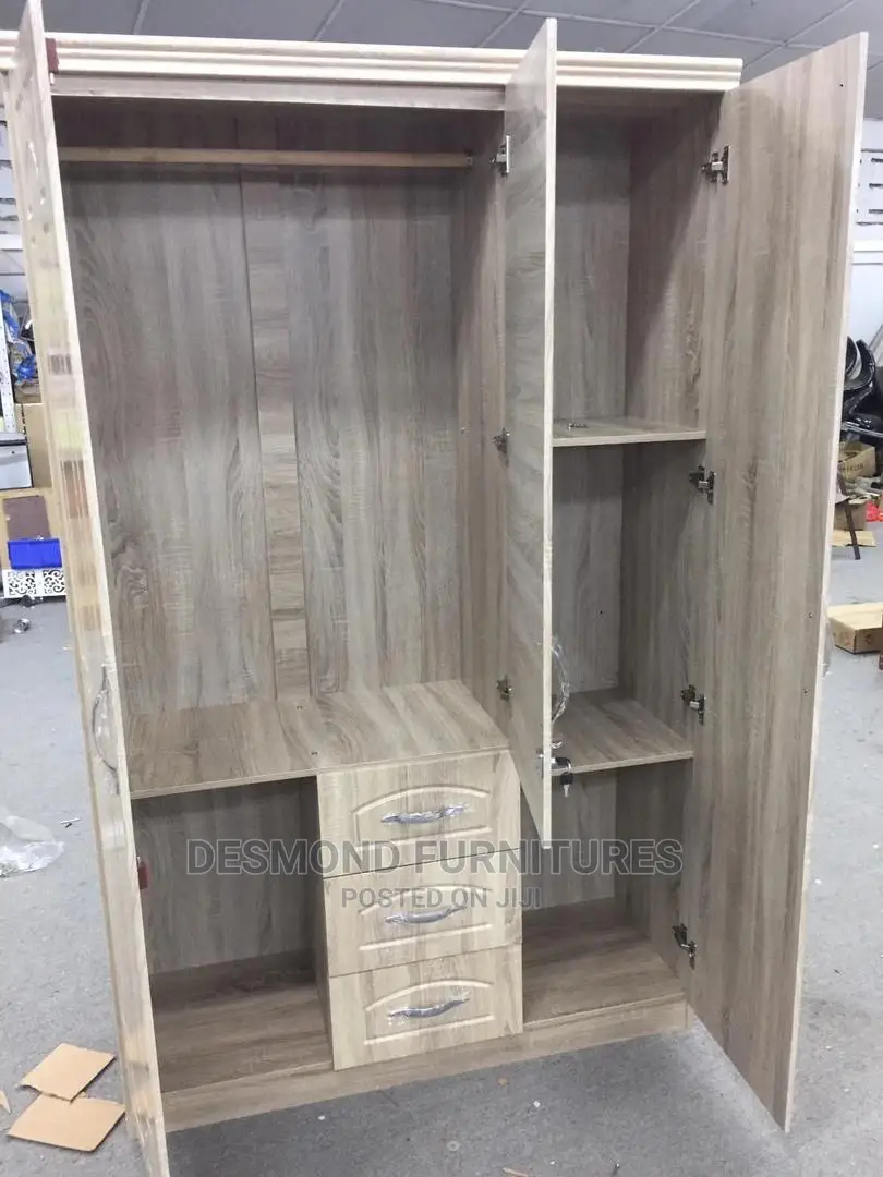 Three Doors Wardrobe With a Mirror (9453)