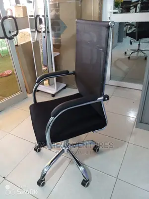 Staples Mesh Office Chair
