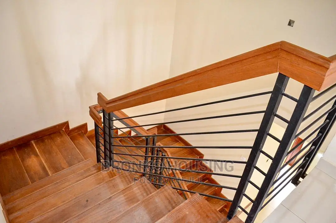 4bdrm House in Bronko Housing, Tema Metropolitan for rent