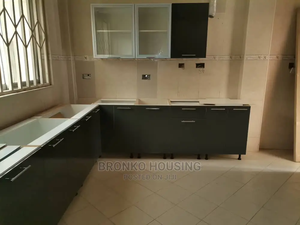 5bdrm House in Bronko Housing, North Ridge for Rent