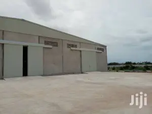 Newly Built Warehouses 4sale at Tema
