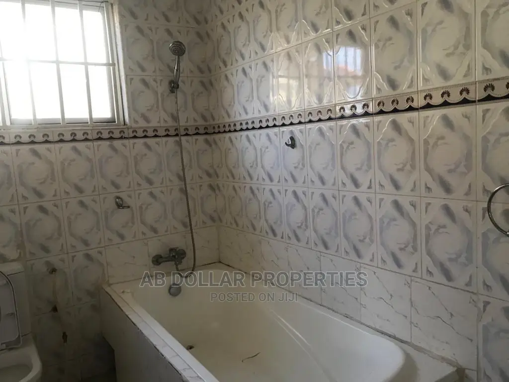 3bdrm House in Spintex for rent