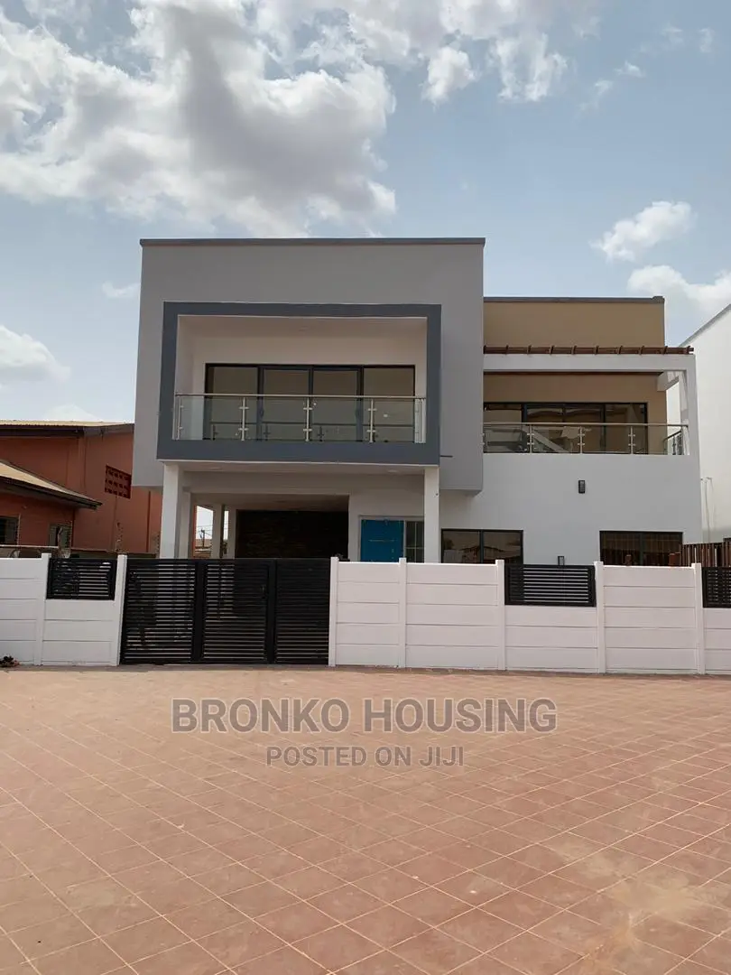 3bdrm House in Bronko Housing, Accra Metropolitan for rent