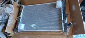 Honda, Toyota Nissan, Benz, Hyundai Brand Radiator Tank