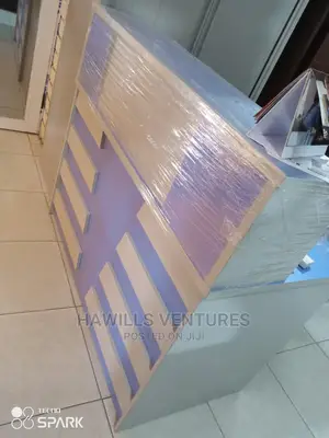 Modern Counter Reception Desk