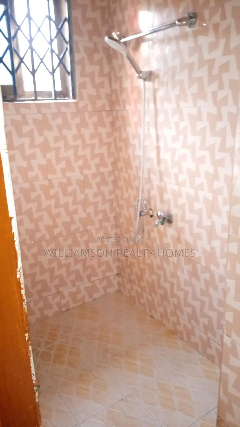 1bdrm Apartment in Community 18, Spintex for rent