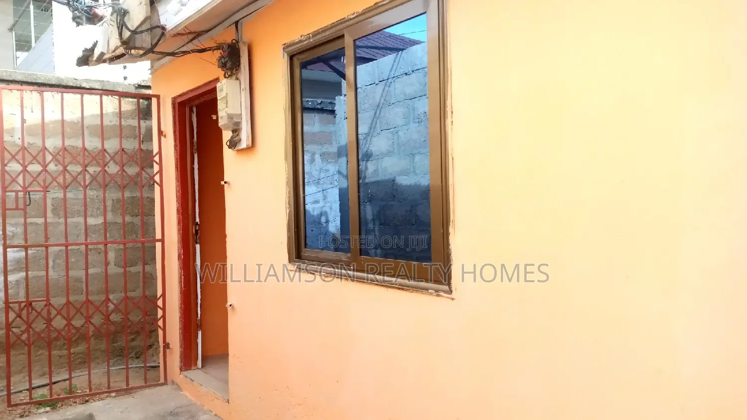 1bdrm Apartment in Community 18, Spintex for rent
