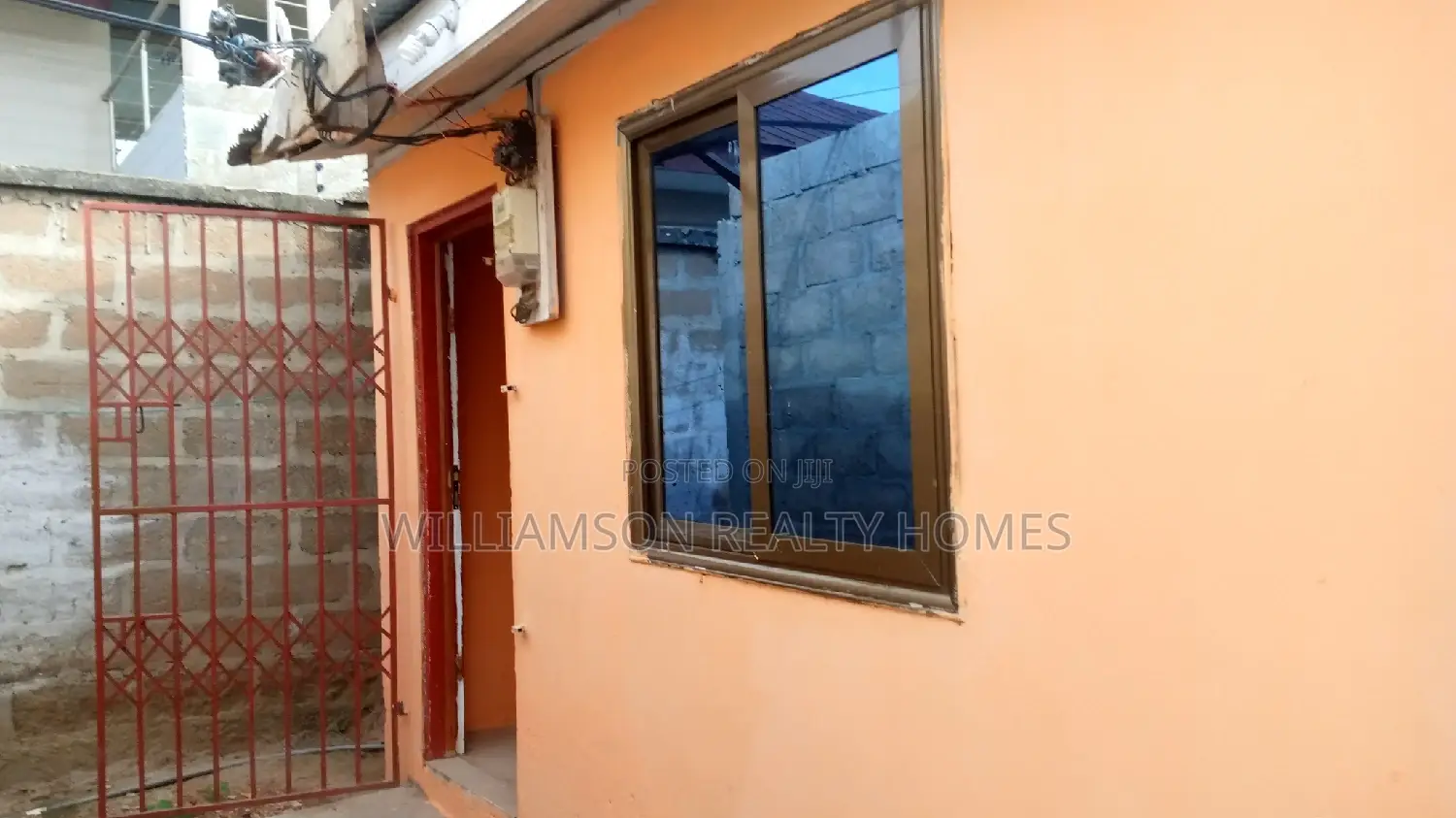 1bdrm Apartment in Community 18, Spintex for rent