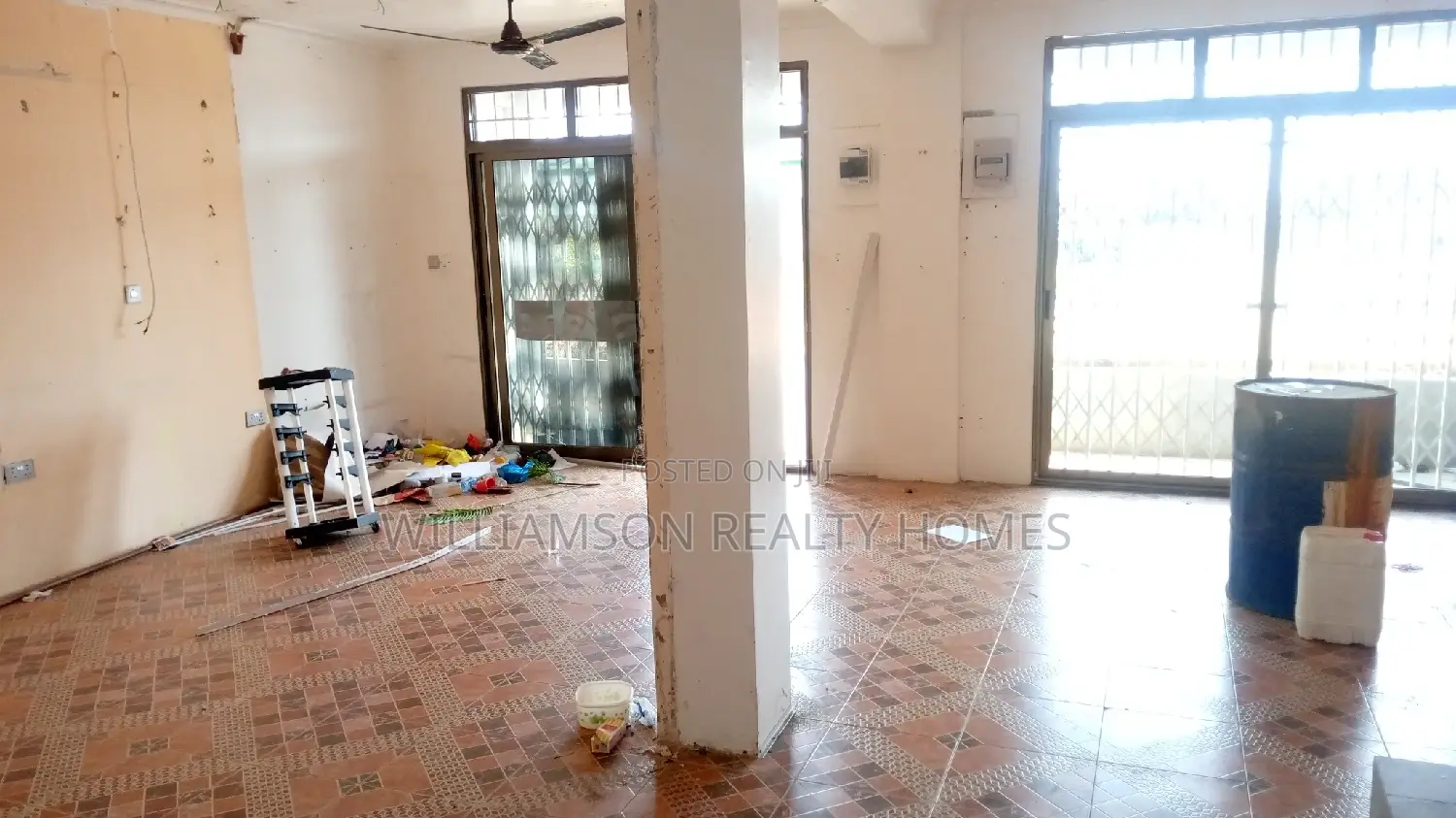 Double/Commercial Shop 4rent,Spintex