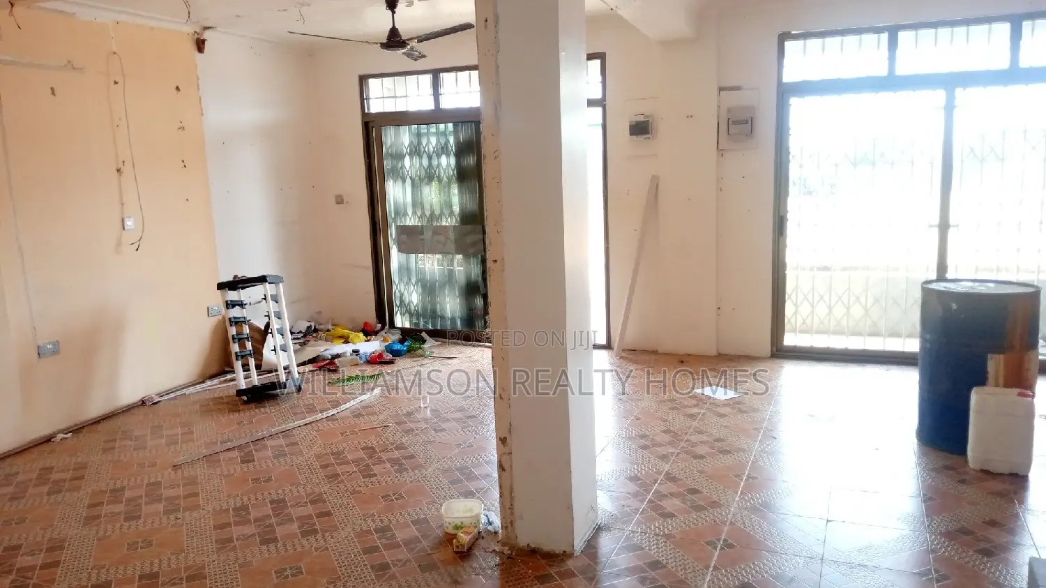 Double/Commercial Shop 4rent,Spintex