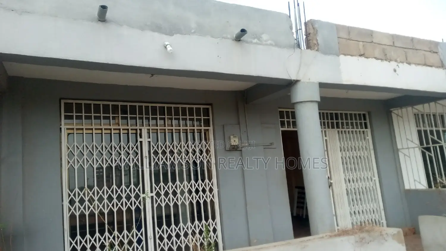 Double/Commercial Shop 4rent,Spintex