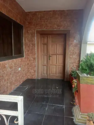 3bdrm Apartment in Datus, Dansoman for Rent