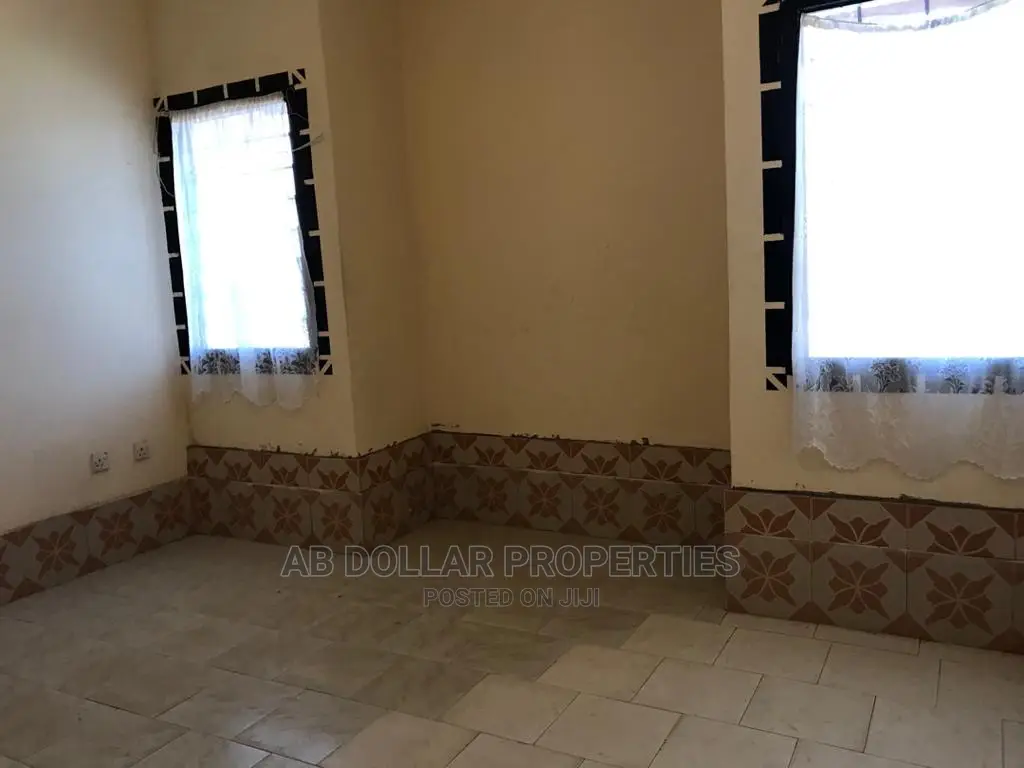 4bdrm House in Spintex for Rent