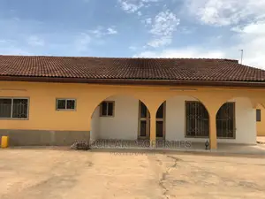5bdrm House in Spintex for rent