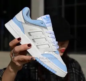 Adidas Sneaker