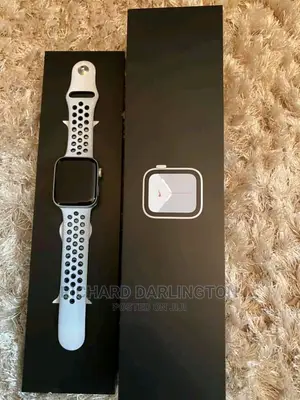 Series 4 44mm GPS/ Cellular