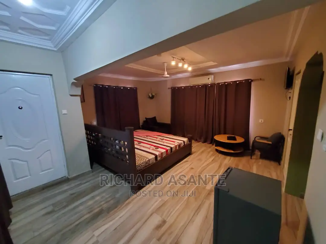 Executive Apartment for Daily Booking at McCarthy/Weija Junc