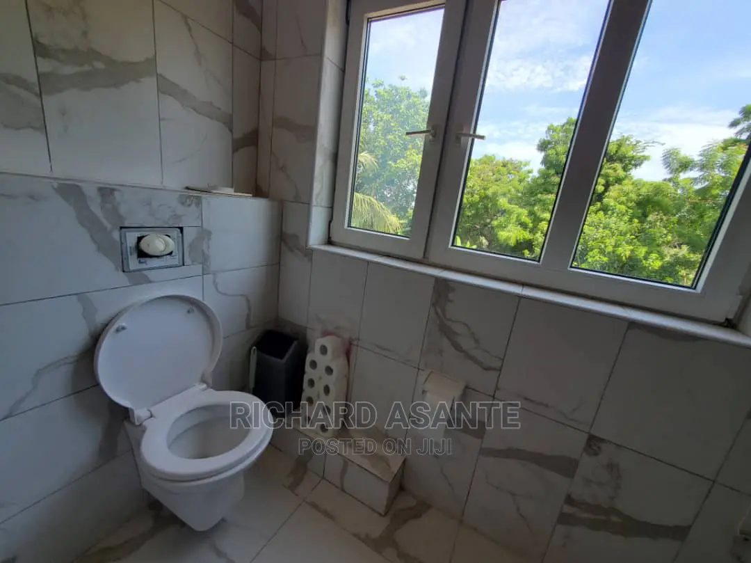 Executive Apartment for Daily Booking at McCarthy/Weija Junc