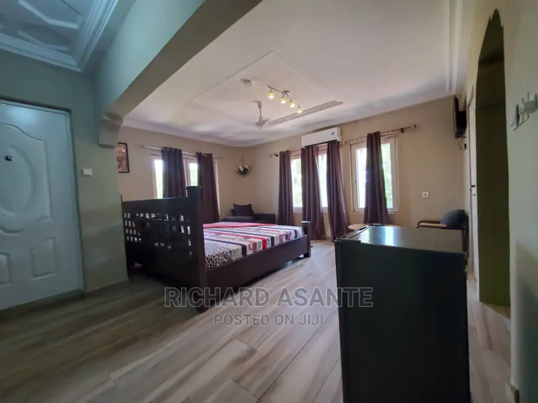 Executive Apartment for Daily Booking at McCarthy/Weija Junc