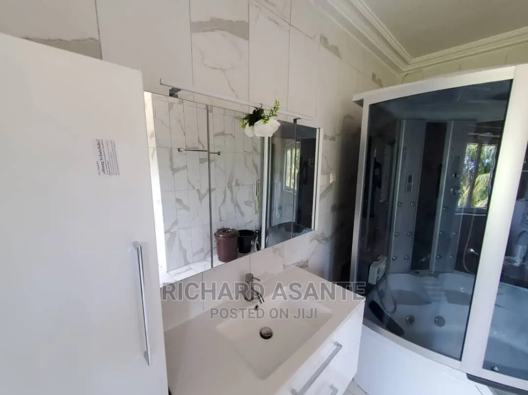 Executive Apartment for Daily Booking at McCarthy/Weija Junc