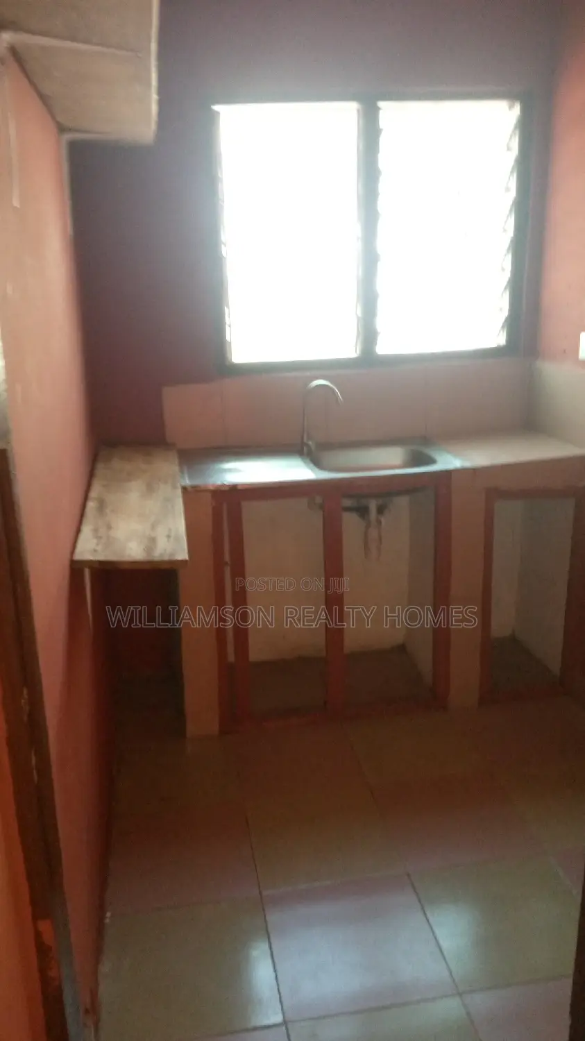 1bdrm Apartment in Community 18 Estate, Spintex for rent