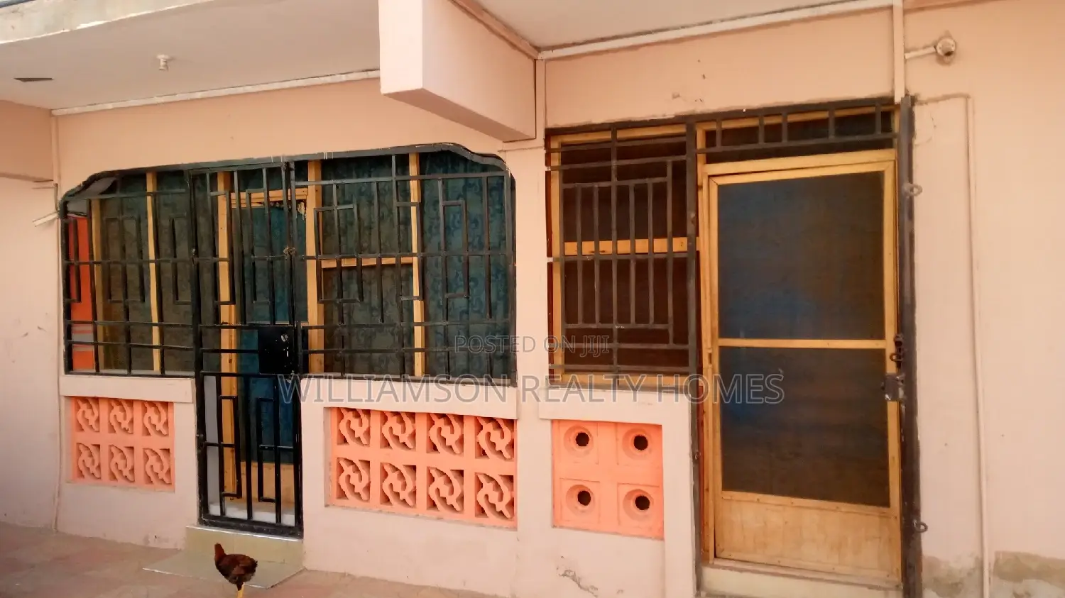 1bdrm Apartment in Community 18 Estate, Spintex for rent