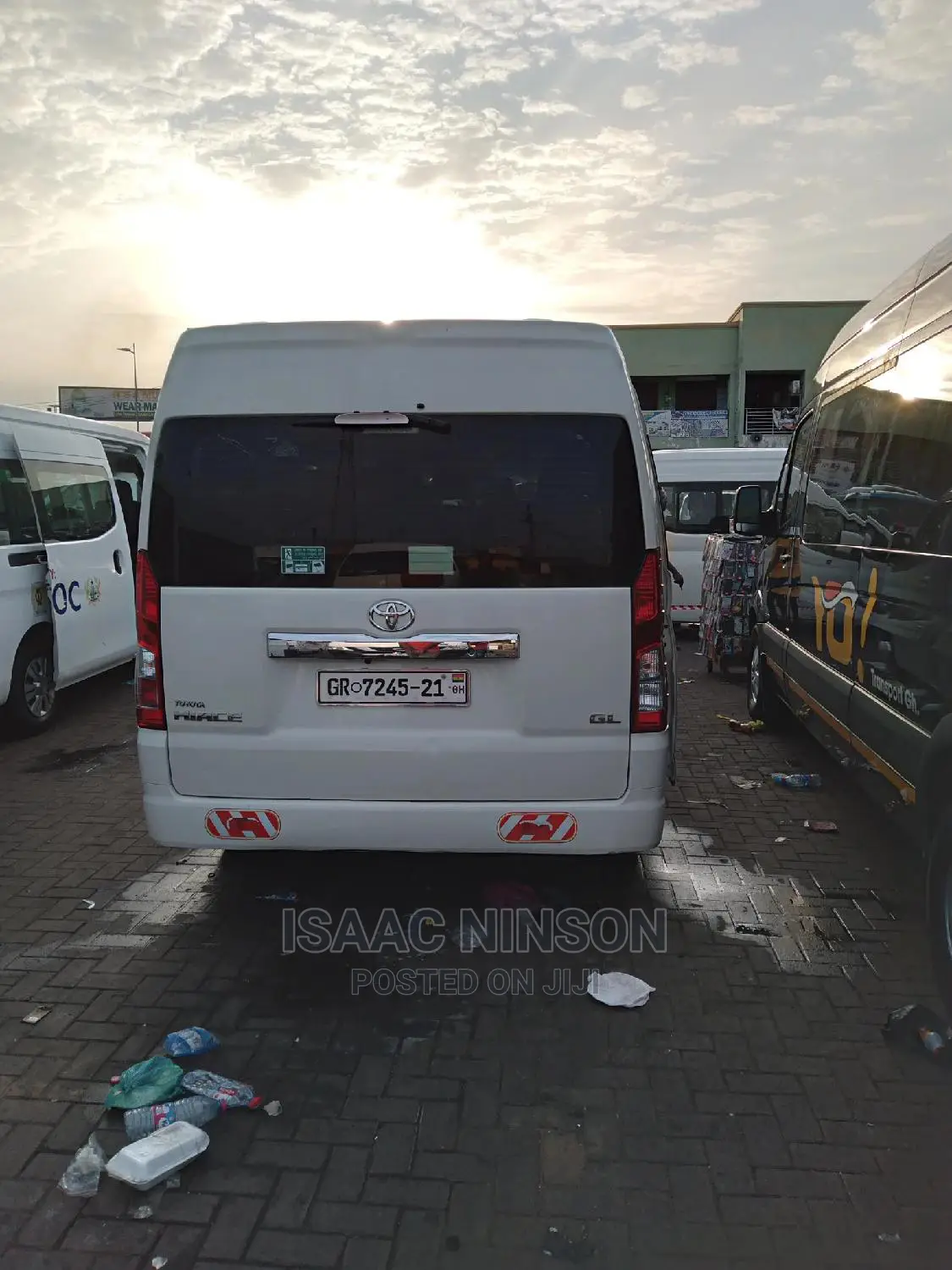 Rentals Cars 15 Seater