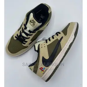Nike Dunks