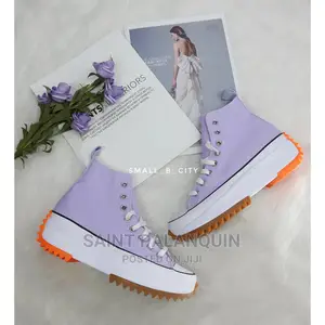 Chuck Taylor Converse