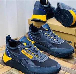 Reebok Sneaker
