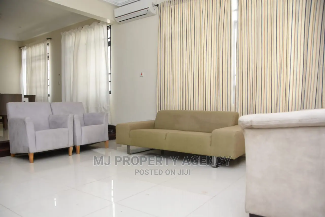 Furnished 4bdrm House in Community 25, Tema Metropolitan for rent