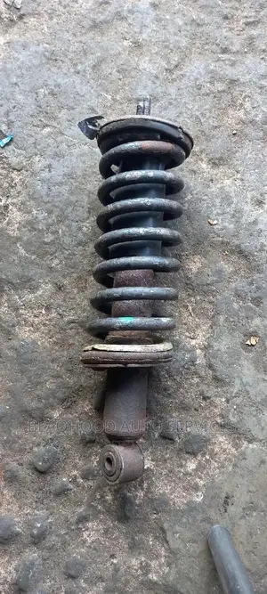 Nissan Pathfinder/Navara Shock Absorbers Pair Stock