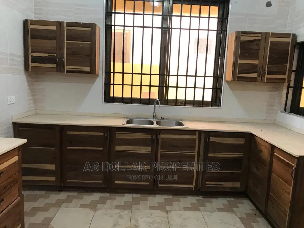 4bdrm House in Spintex for Rent