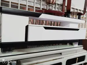 Lanzz TV Stand