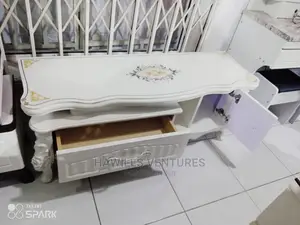 King's TV Stand