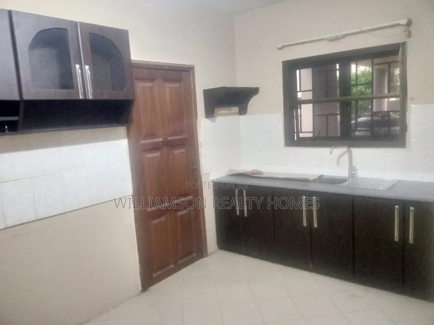 3bdrm House in Hfc Estate, Spintex for rent