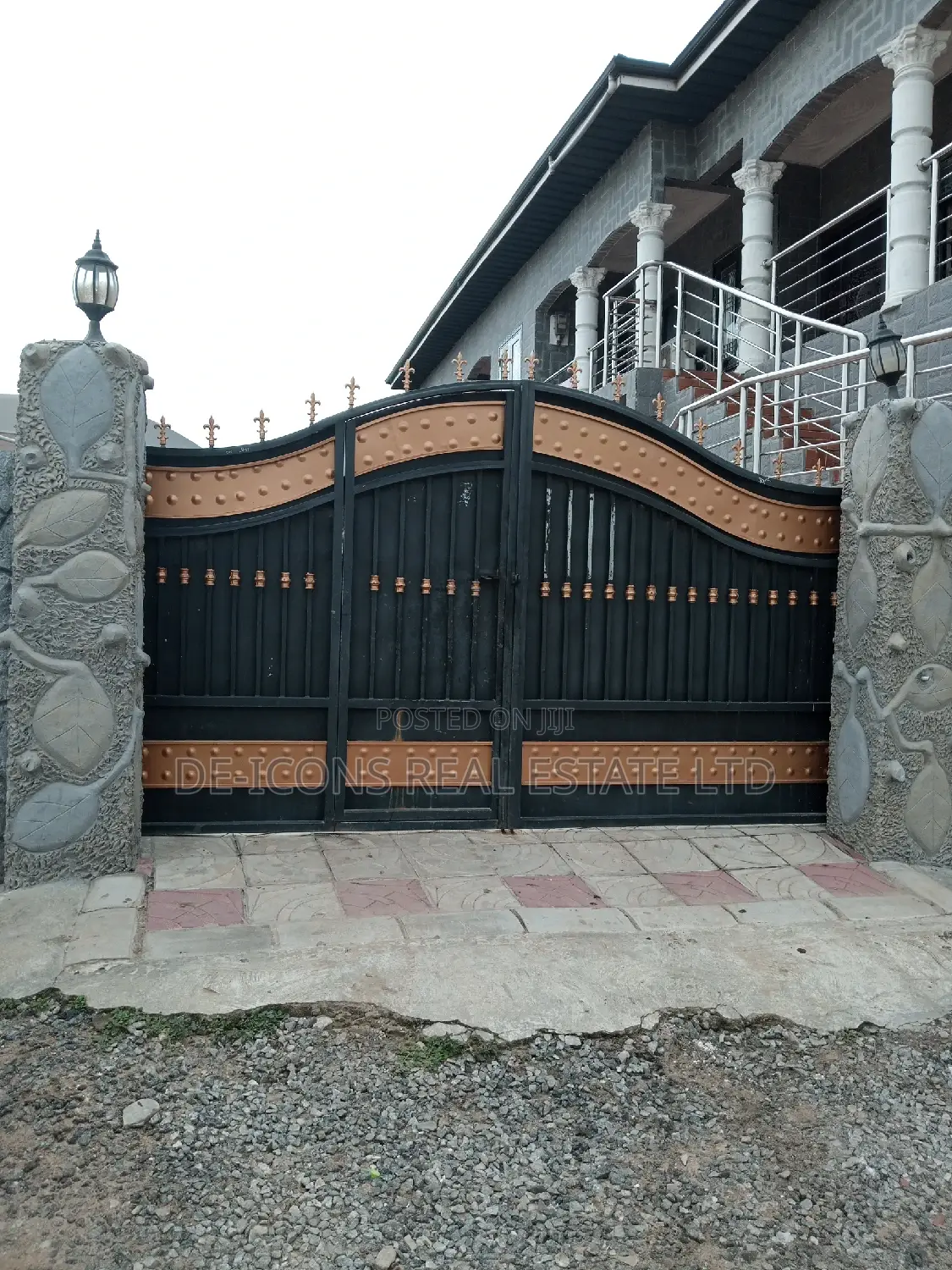2bdrm Duplex in De-Icons Real Estate, Awutu Senya East Municipal