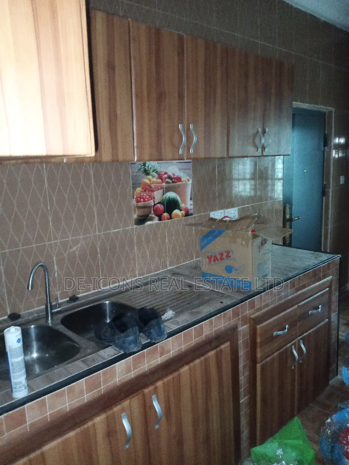 2bdrm Duplex in De-Icons Real Estate, Awutu Senya East Municipal
