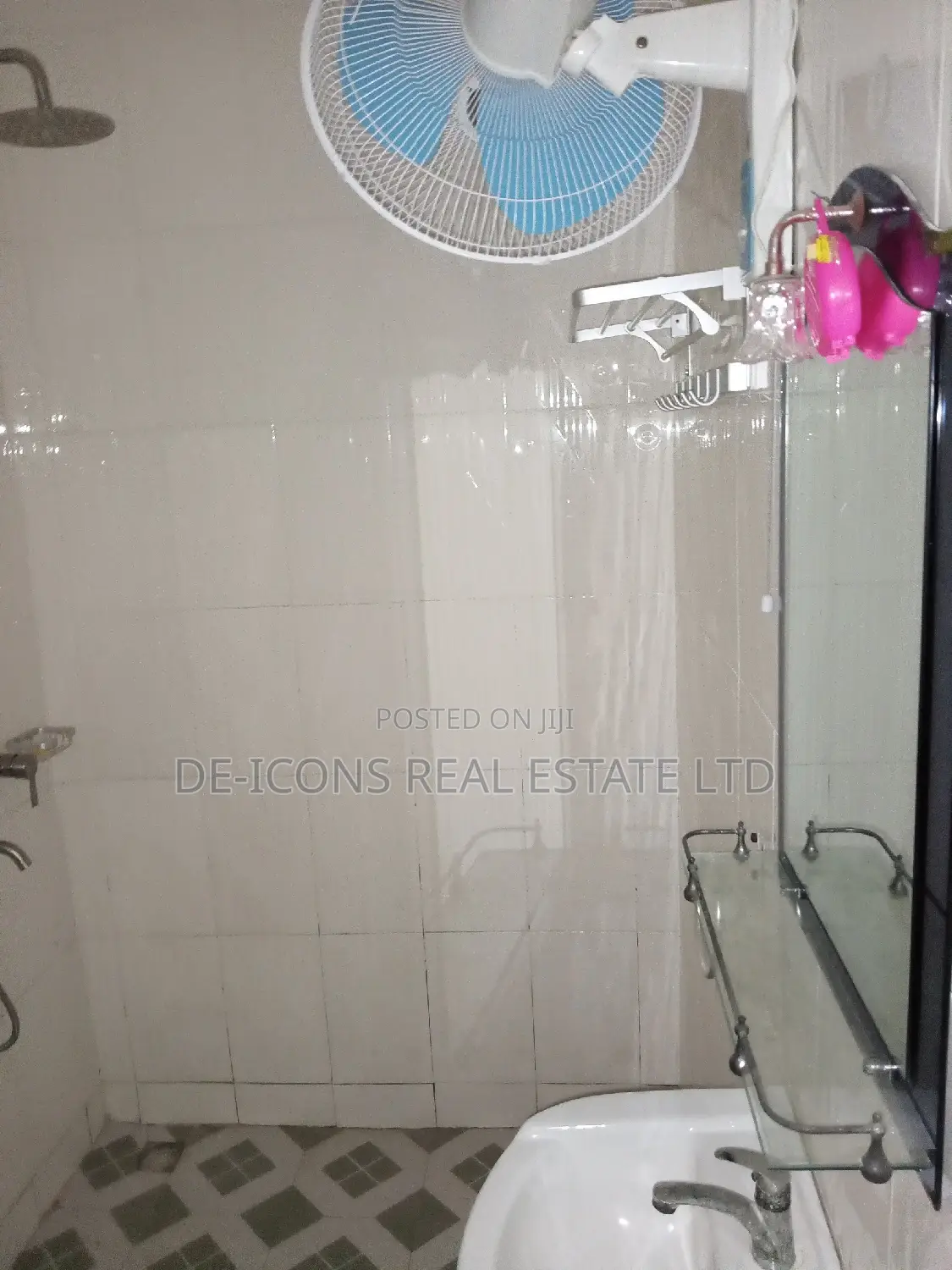 2bdrm Duplex in De-Icons Real Estate, Awutu Senya East Municipal