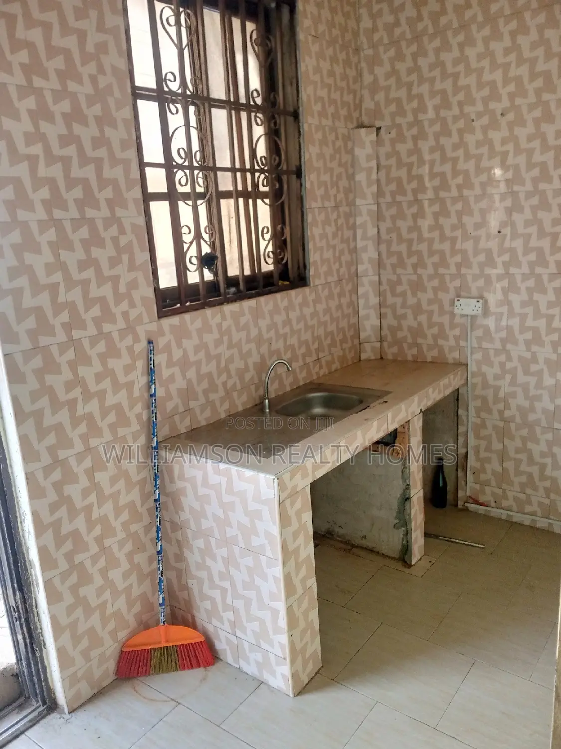 1bdrm Apartment in Hfc Estate, Spintex for rent