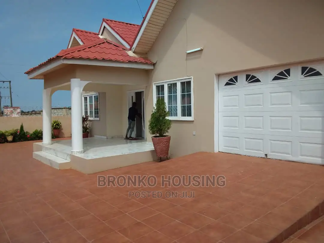 Furnished 4bdrm House in Bronko Housing, Accra Metropolitan for rent