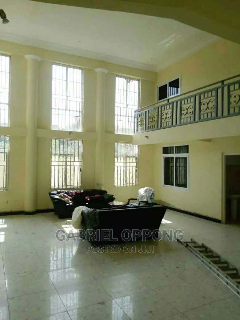 Interior and Exterior Decoration Services