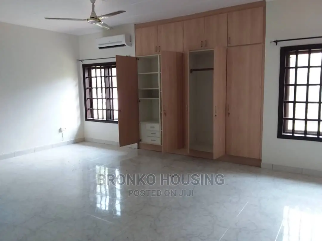 4bdrm House in Bronko Housing, Accra Metropolitan for rent