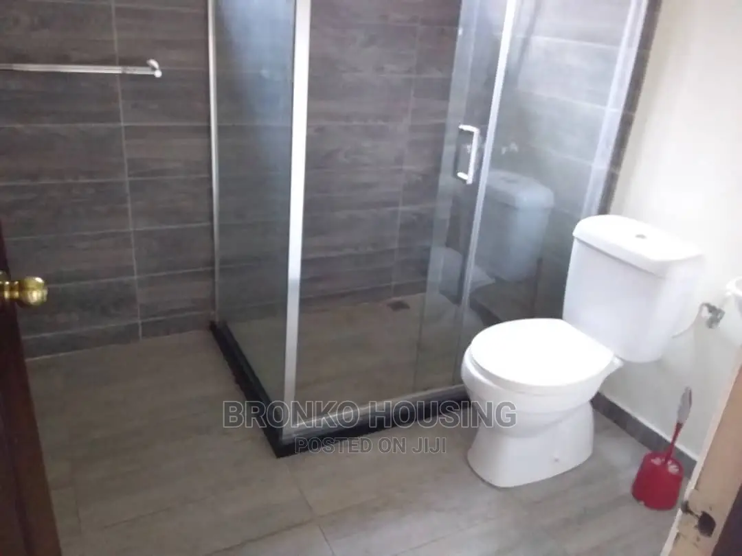 4bdrm House in Bronko Housing, Accra Metropolitan for rent